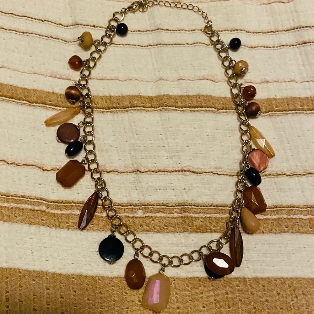 Loft necklace- beautiful necklace great accessory